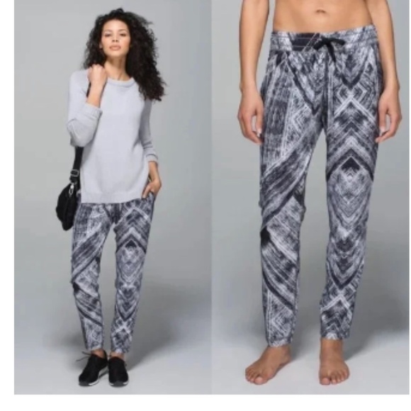 ❤️ LULULEMON Namaskar pants Heat Wave White Black B28 - Picture 1 of 16